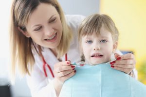 מתי מתבצע טיפולי שיניים לילדים